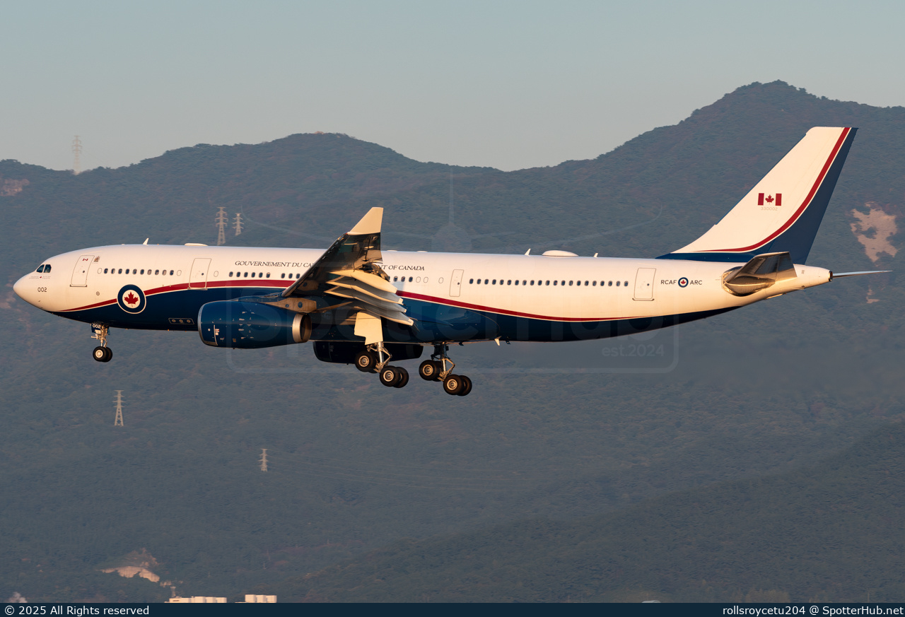 Photo of 330002 - Airbus CC-330 Husky operated by Royal Canadian Air Force