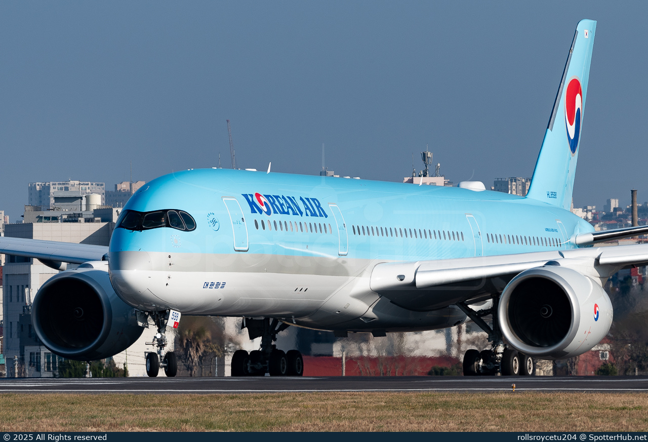 Photo of HL8598 - Airbus A350-941 operated by Korean Air