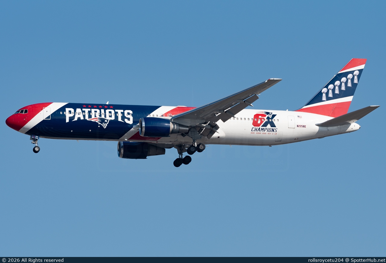 Photo of N225NE - Boeing 767-323(ER) at Osan Air Base