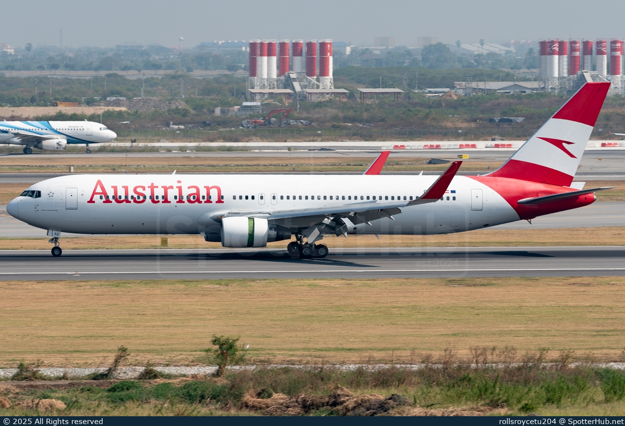 Photo of OE-LAE - Boeing 767-3Z9(ER) operated by Austrian Airlines