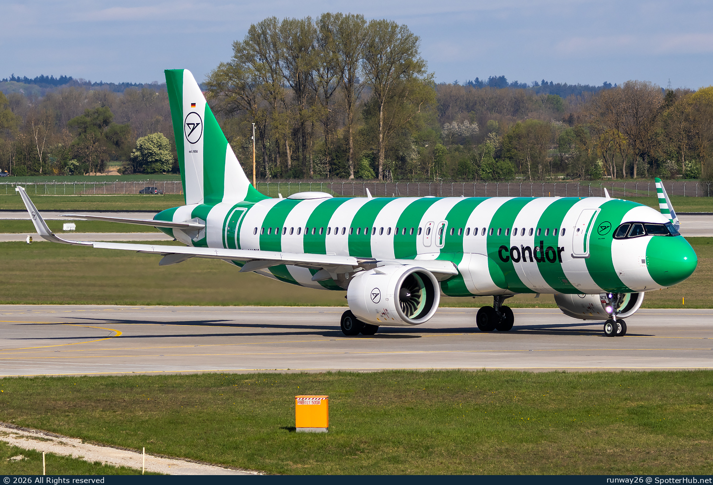 Photo of D-ANCK - Airbus A320-271N operated by Condor