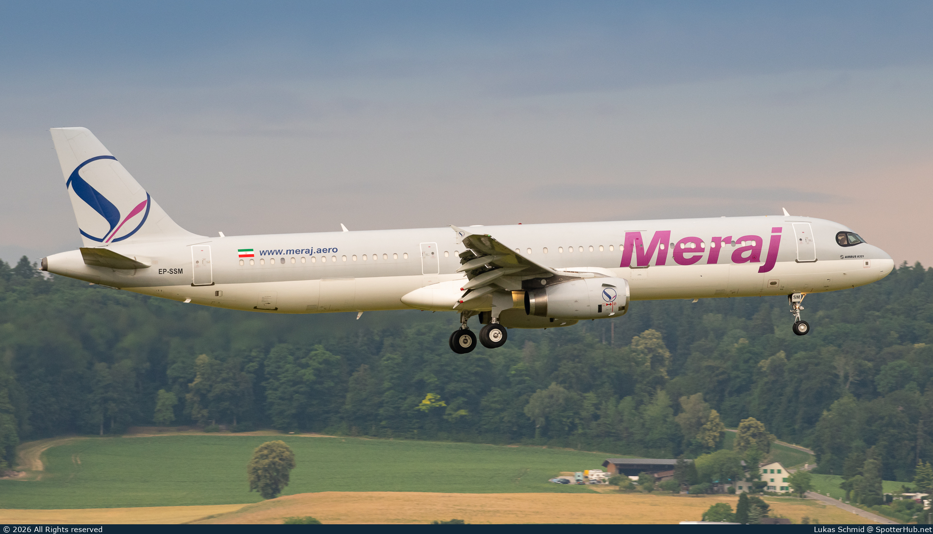 Photo of EP-SSM - Airbus A321-231 operated by Meraj Airlines