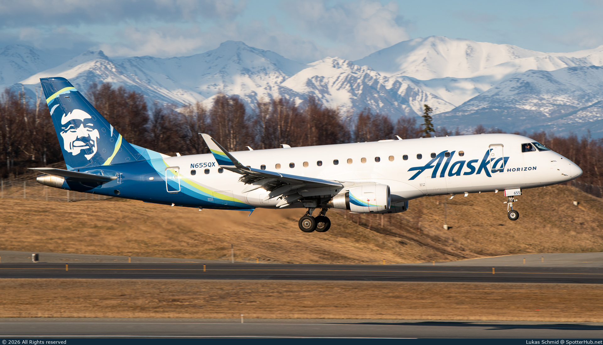 Photo of N655QX - Embraer ERJ-175LR operated by Alaska Airlines (opb Horizon Air)