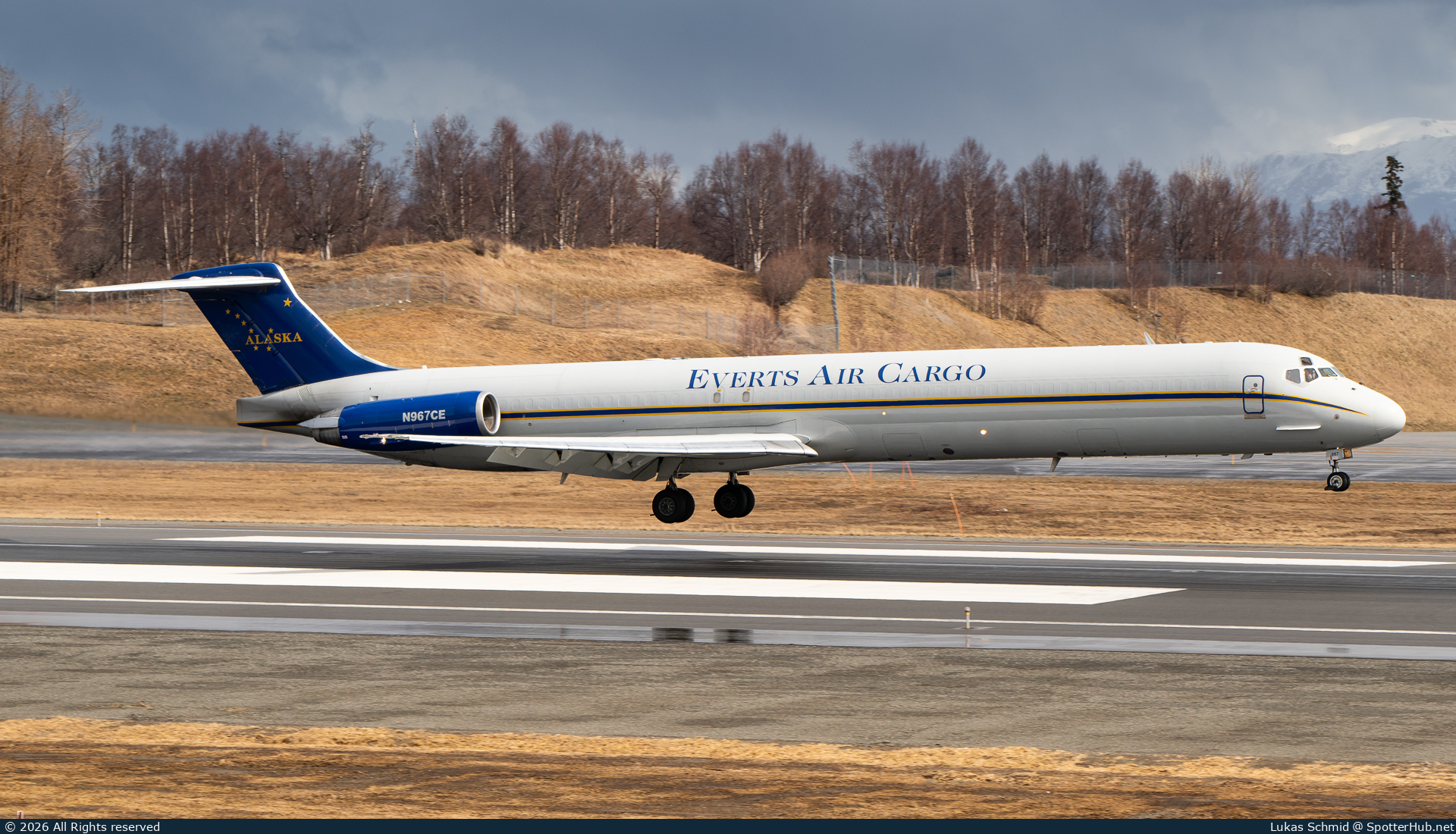 Photo of N967CE - McDonnell Douglas MD-83(SF) operated by Everts Air