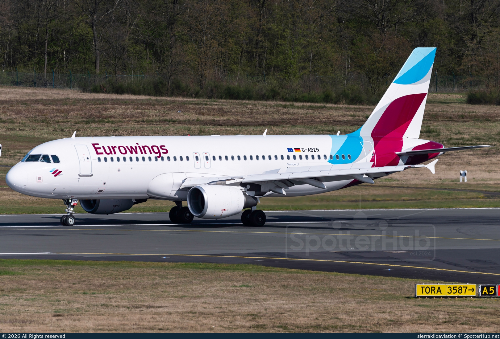 Photo of D-ABZN - Airbus A320-216 operated by Eurowings