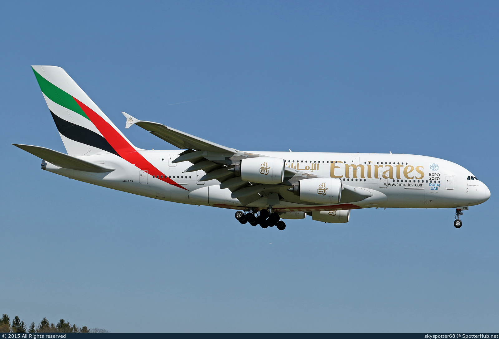 Photo of A6-EEW - Airbus A380-861 operated by Emirates