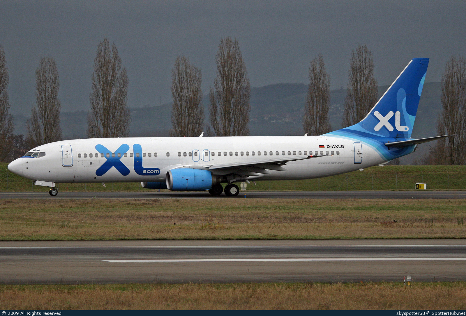Photo of D-AXLG - Boeing 737-8Q8 operated by XL Airways Germany