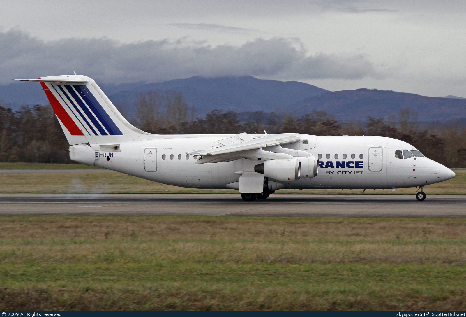 Photo of EI-RJH - British Aerospace Avro RJ85 operated by Air France (opb CityJet)