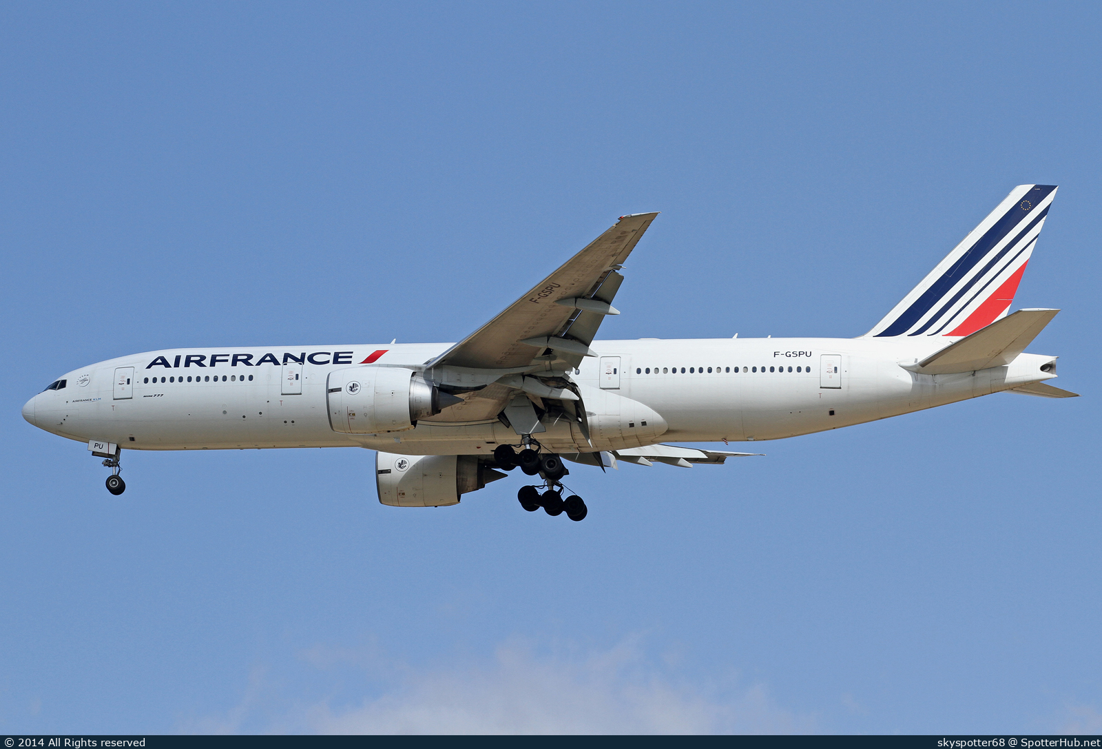 Photo of F-GSPU - Boeing 777-228(ER) operated by Air France