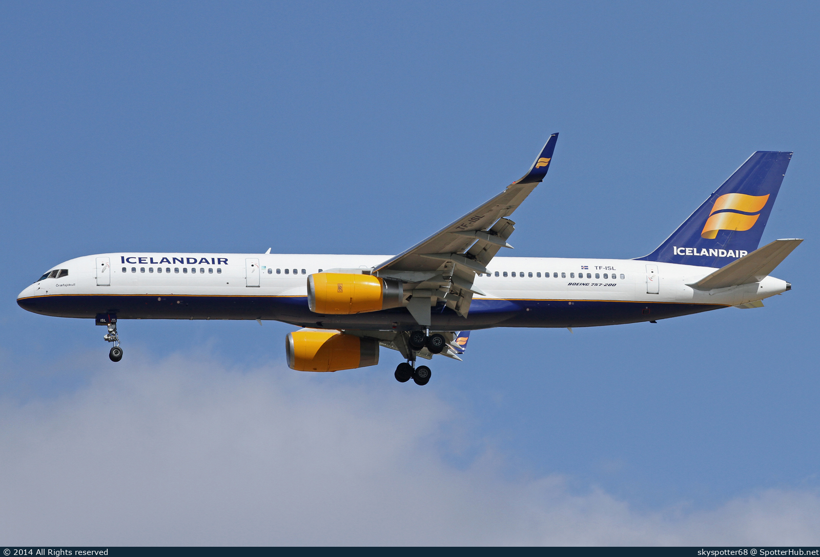 Photo of TF-ISL - Boeing 757-223 operated by Icelandair