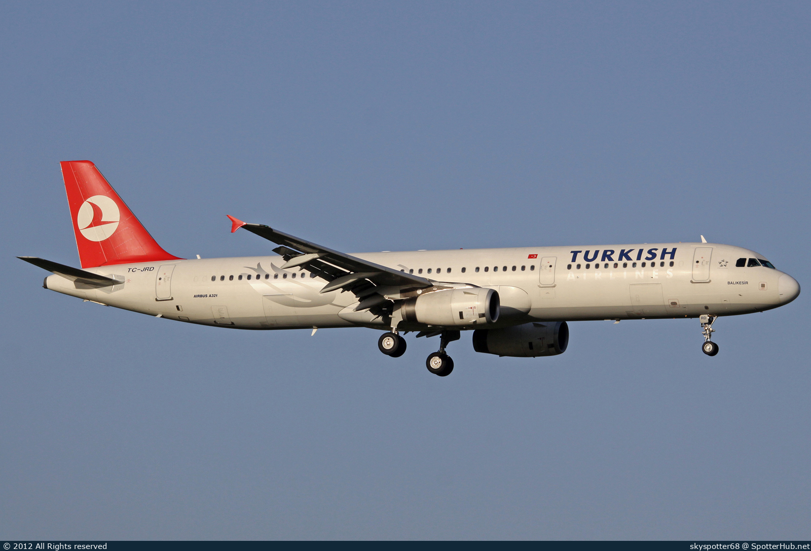 Photo of TC-JRD - Airbus A321-231 operated by Turkish Airlines
