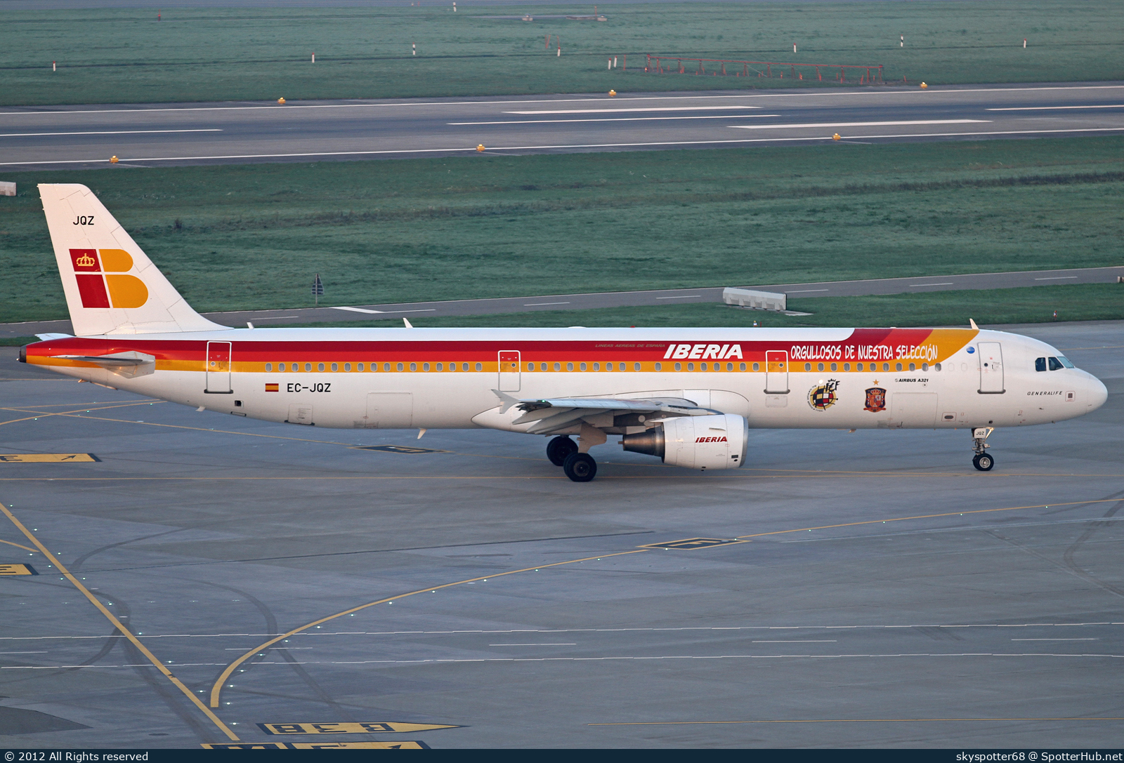 Photo of EC-JQZ - Airbus A321-212 operated by Iberia