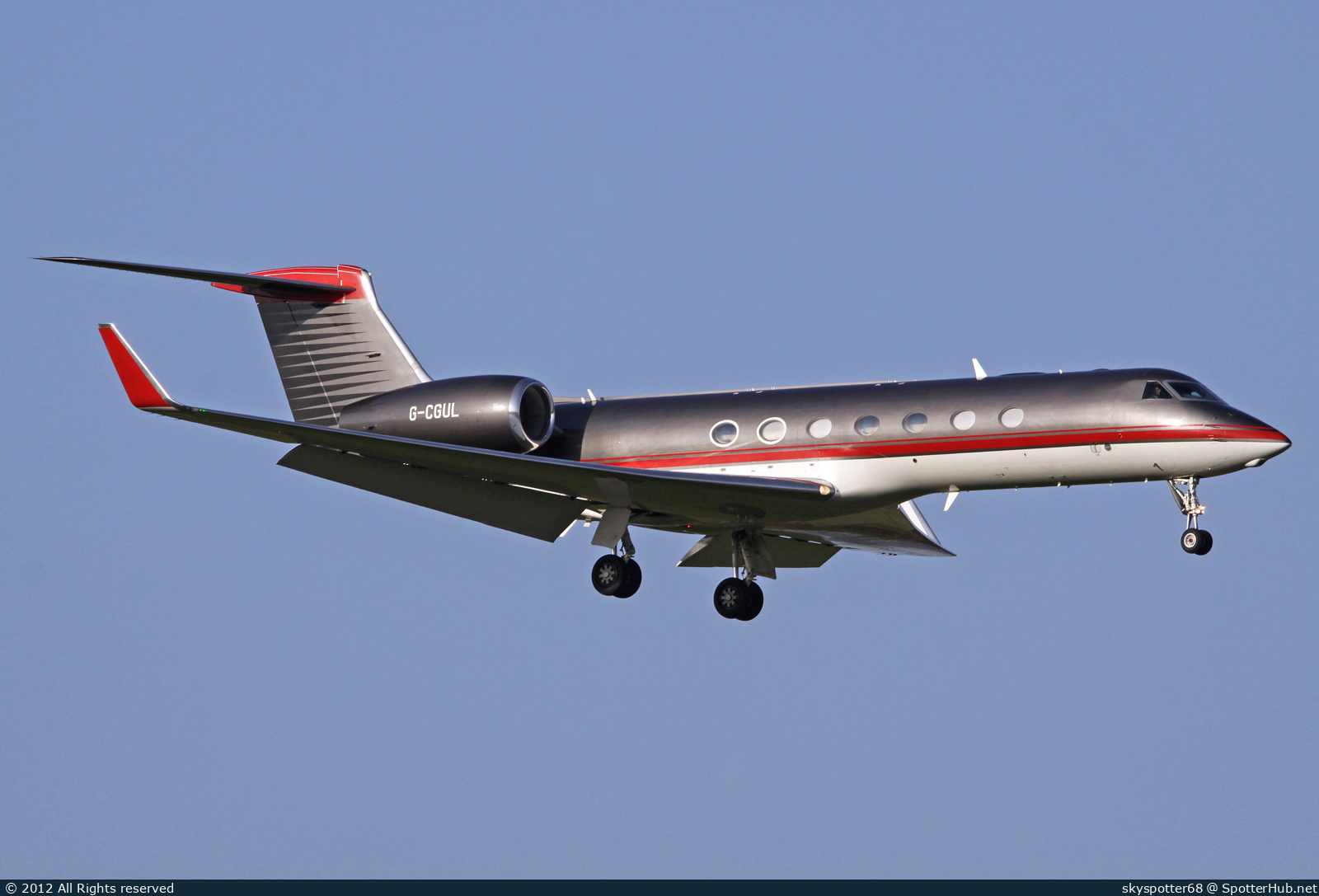 Photo of G-CGUL - Gulfstream GV-SP (G550) operated by Gama Aviation UK