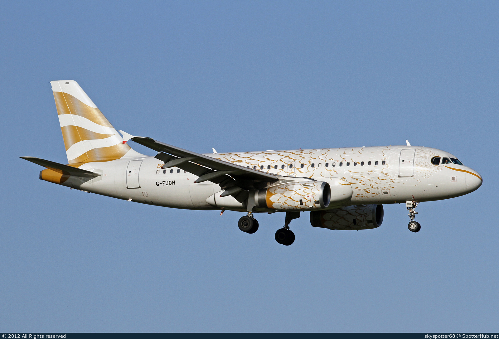 Photo of G-EUOH - Airbus A319-131 operated by British Airways