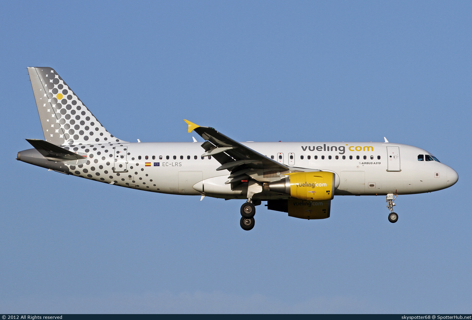 Photo of EC-LRS - Airbus A319-112 operated by Vueling