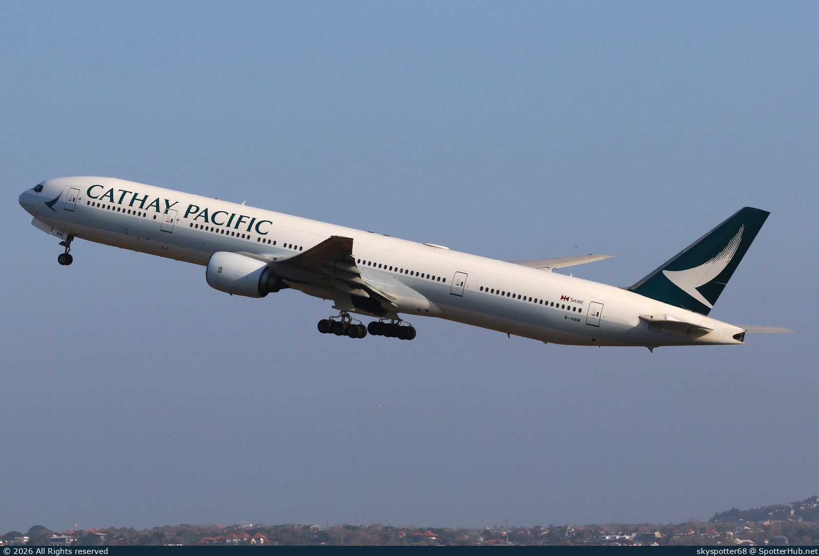 Photo of B-HNM - Boeing 777-367 operated by Cathay Pacific Airways