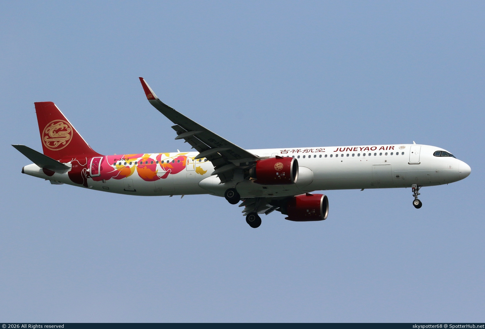 Photo of B-30EQ - Airbus A321-271NX operated by Juneyao Air