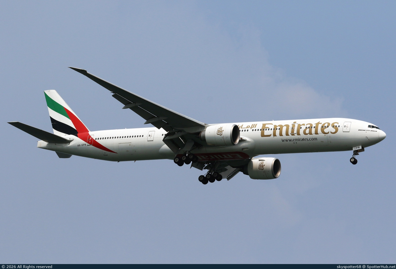 Photo of A6-EPN - Boeing 777-31H(ER) operated by Emirates