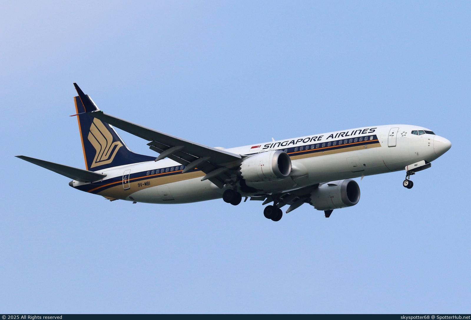 Photo of 9V-MBI - Boeing 737 MAX 8 operated by Singapore Airlines