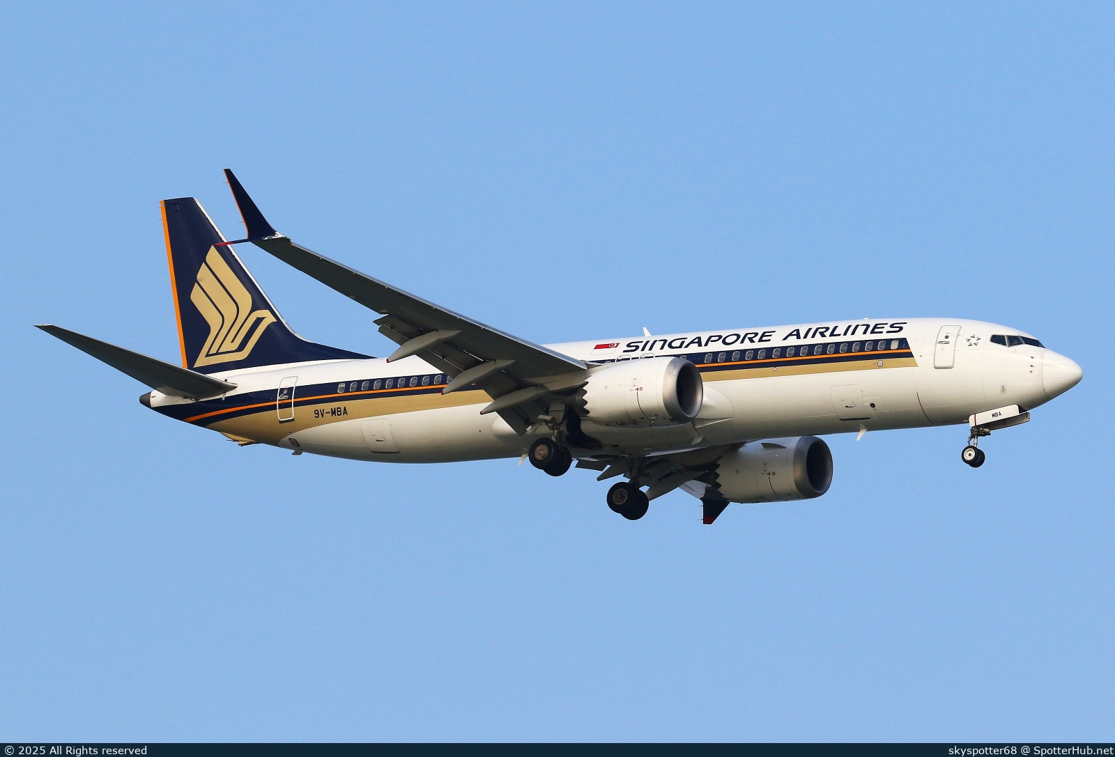 Photo of 9V-MBA - Boeing 737 MAX 8 operated by Singapore Airlines