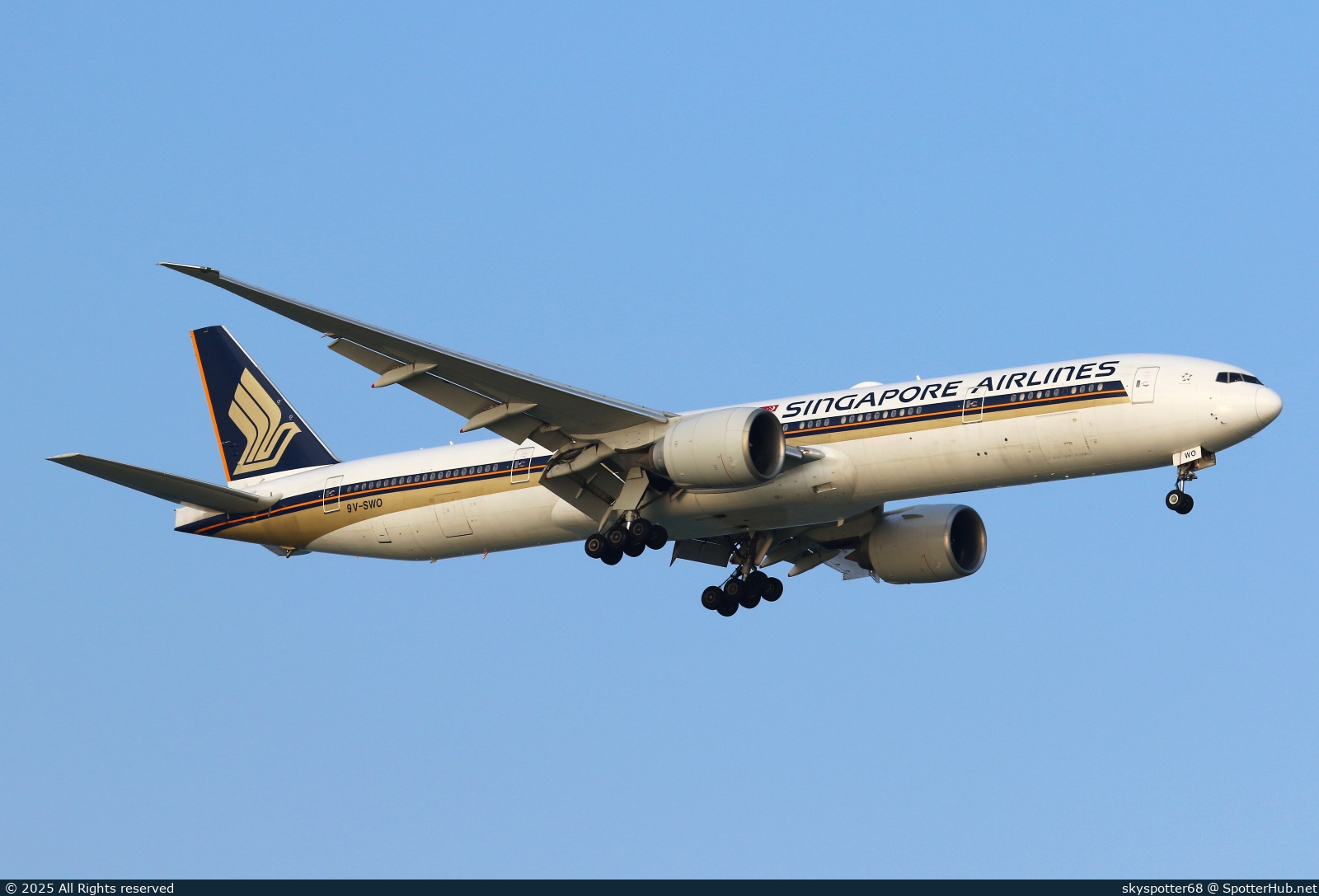 Photo of 9V-SWO - Boeing 777-312(ER) operated by Singapore Airlines