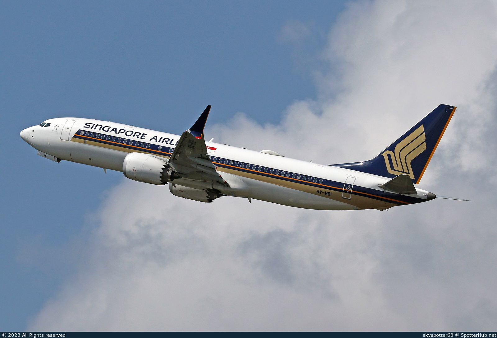 Photo of 9V-MBI - Boeing 737 MAX 8 operated by Singapore Airlines