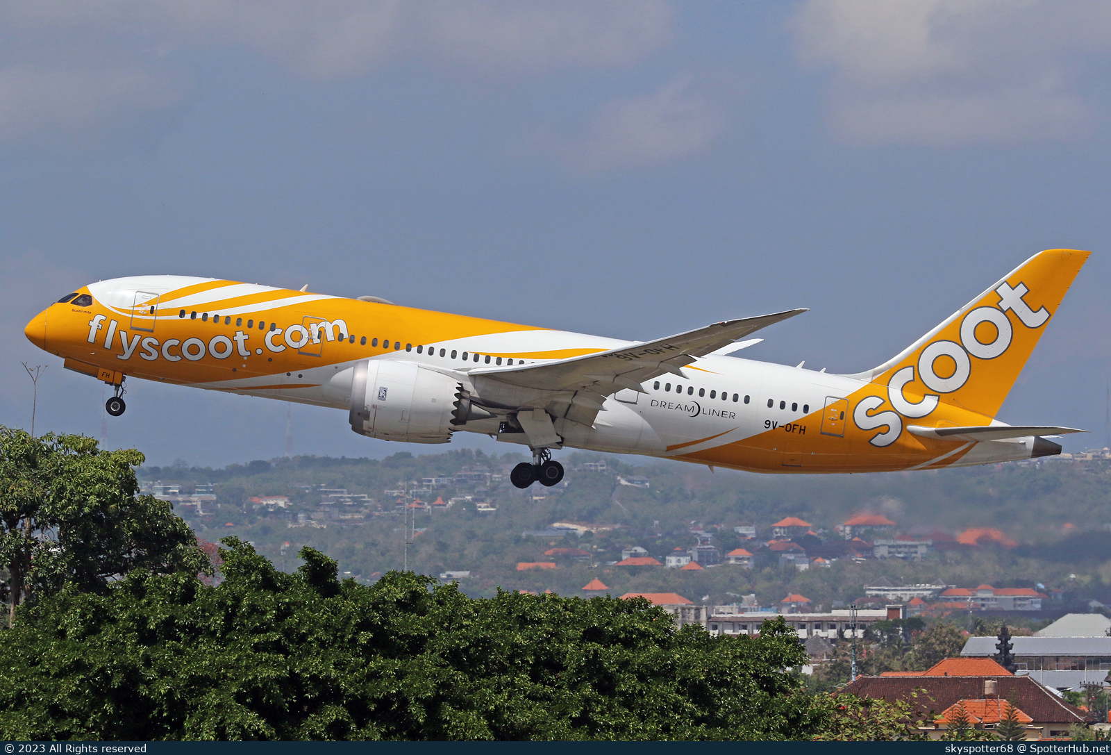 Photo of 9V-OFH - Boeing 787-8 Dreamliner operated by Scoot