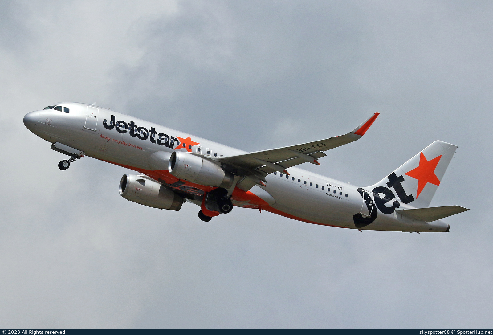Photo of VH-YXT - Airbus A320-232 operated by Jetstar Airways