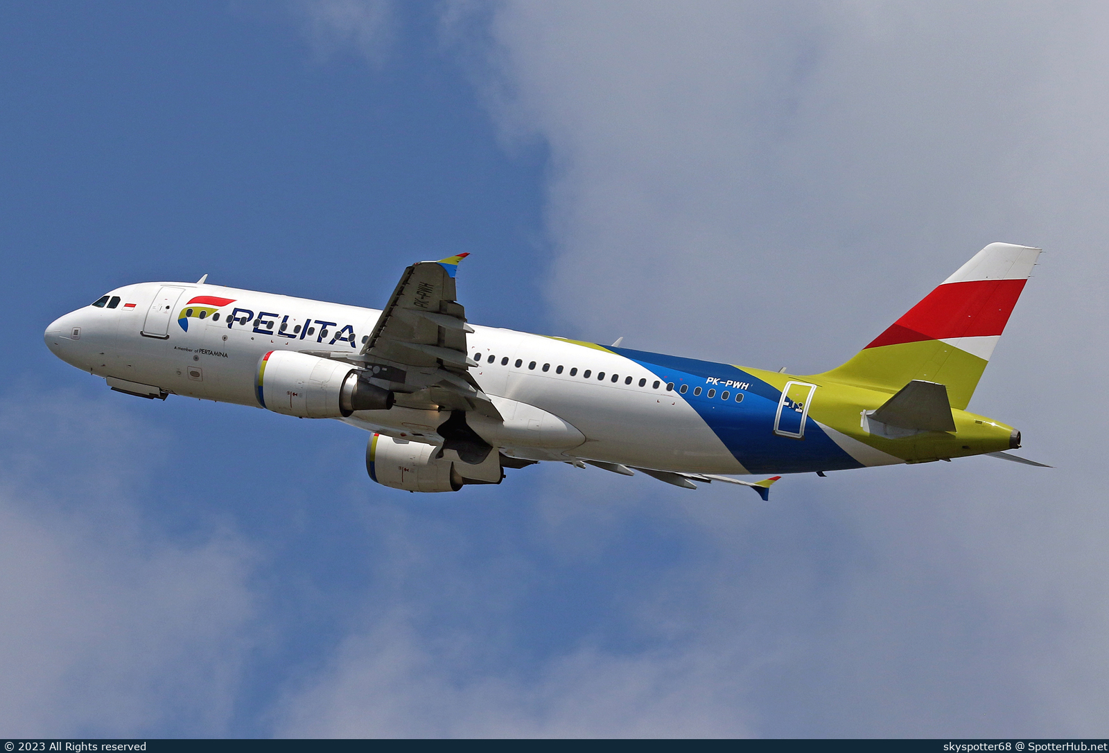 Photo of PK-PWH - Airbus A320-214 operated by Pelita Air