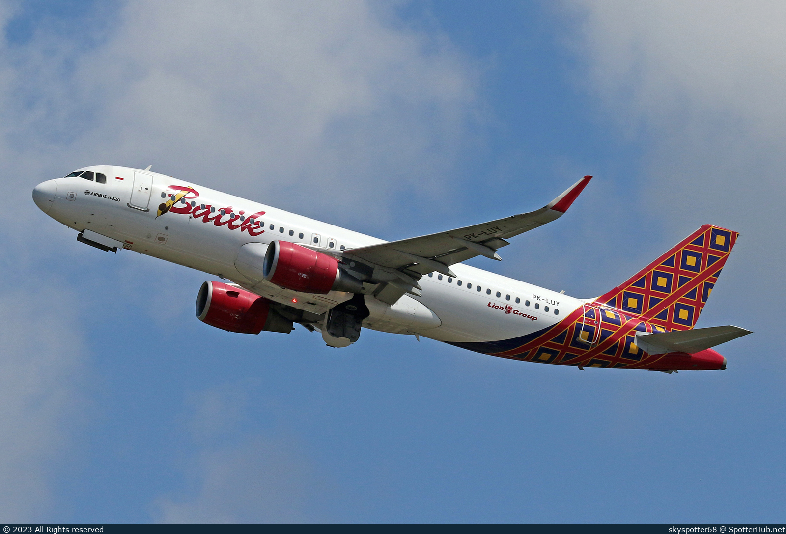 Photo of PK-LUY - Airbus A320-214 operated by Batik Air