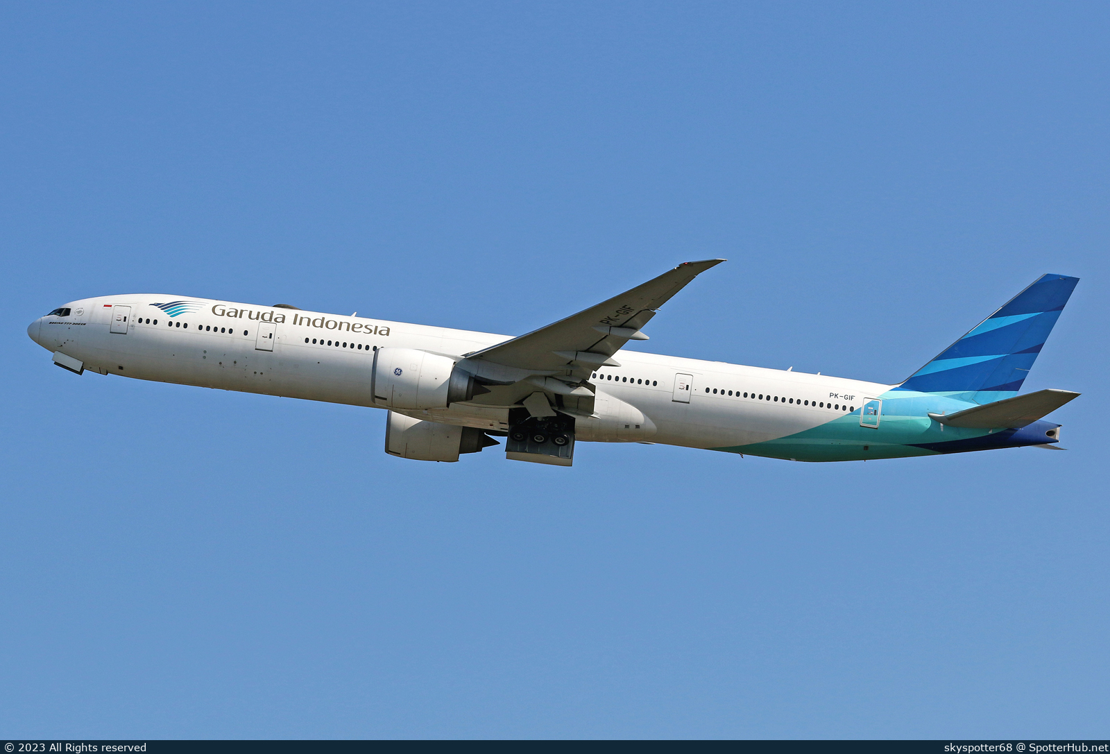 Photo of PK-GIF - Boeing 777-3U3(ER) operated by Garuda Indonesia
