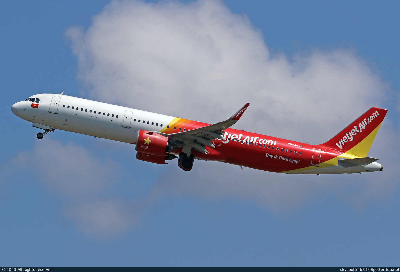 Photo of VN-A694 - Airbus A321-271N operated by VietJet Air