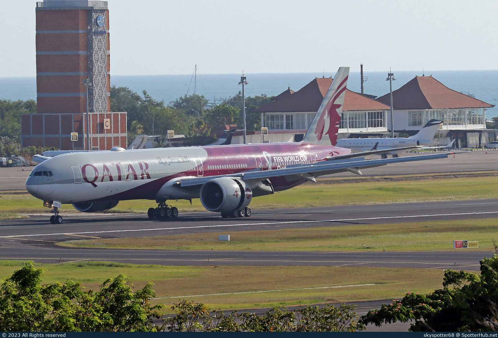 Photo of A7-BEC - Boeing 777-3DZ(ER) operated by Qatar Airways