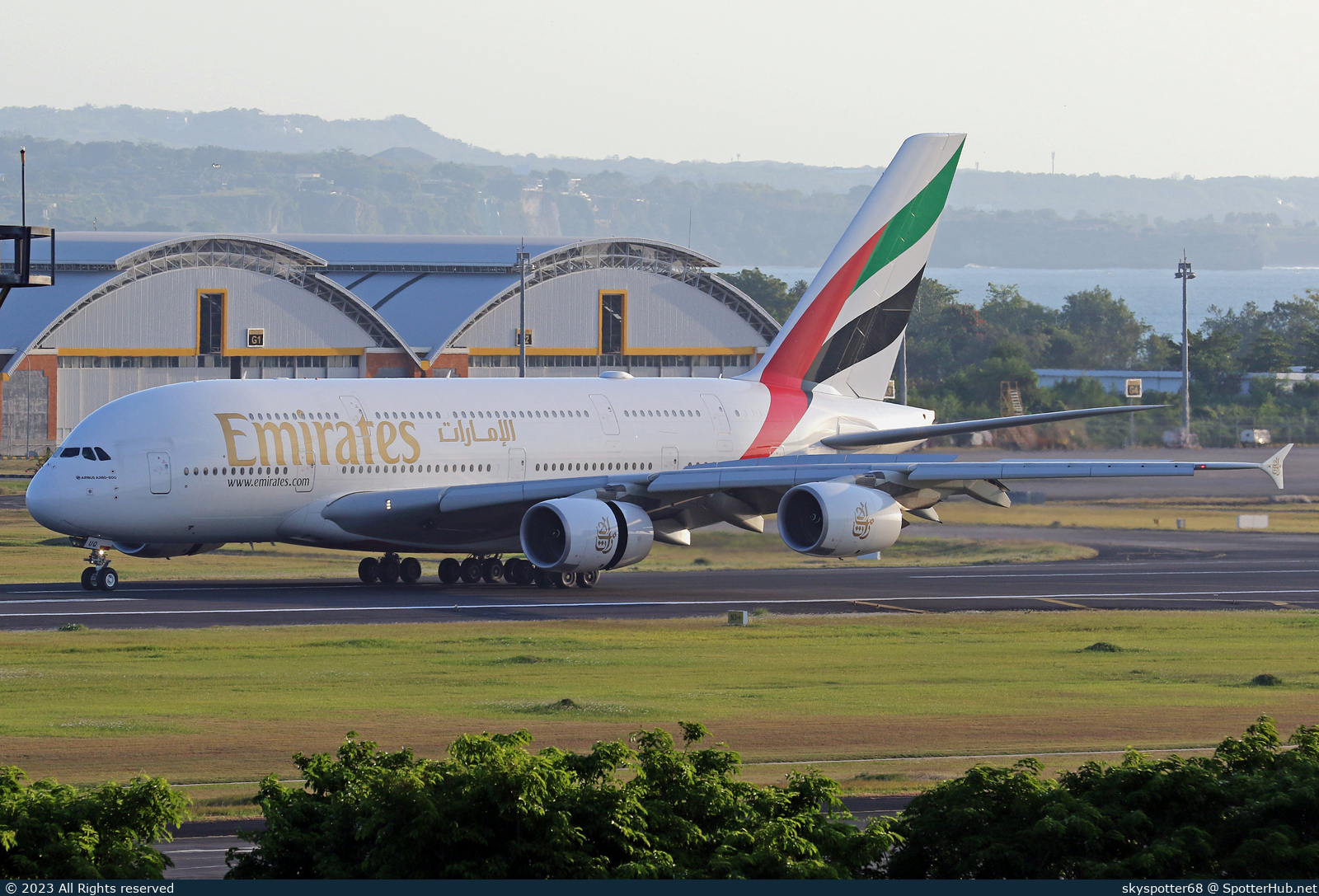 Photo of A6-EUQ - Airbus A380-842 operated by Emirates