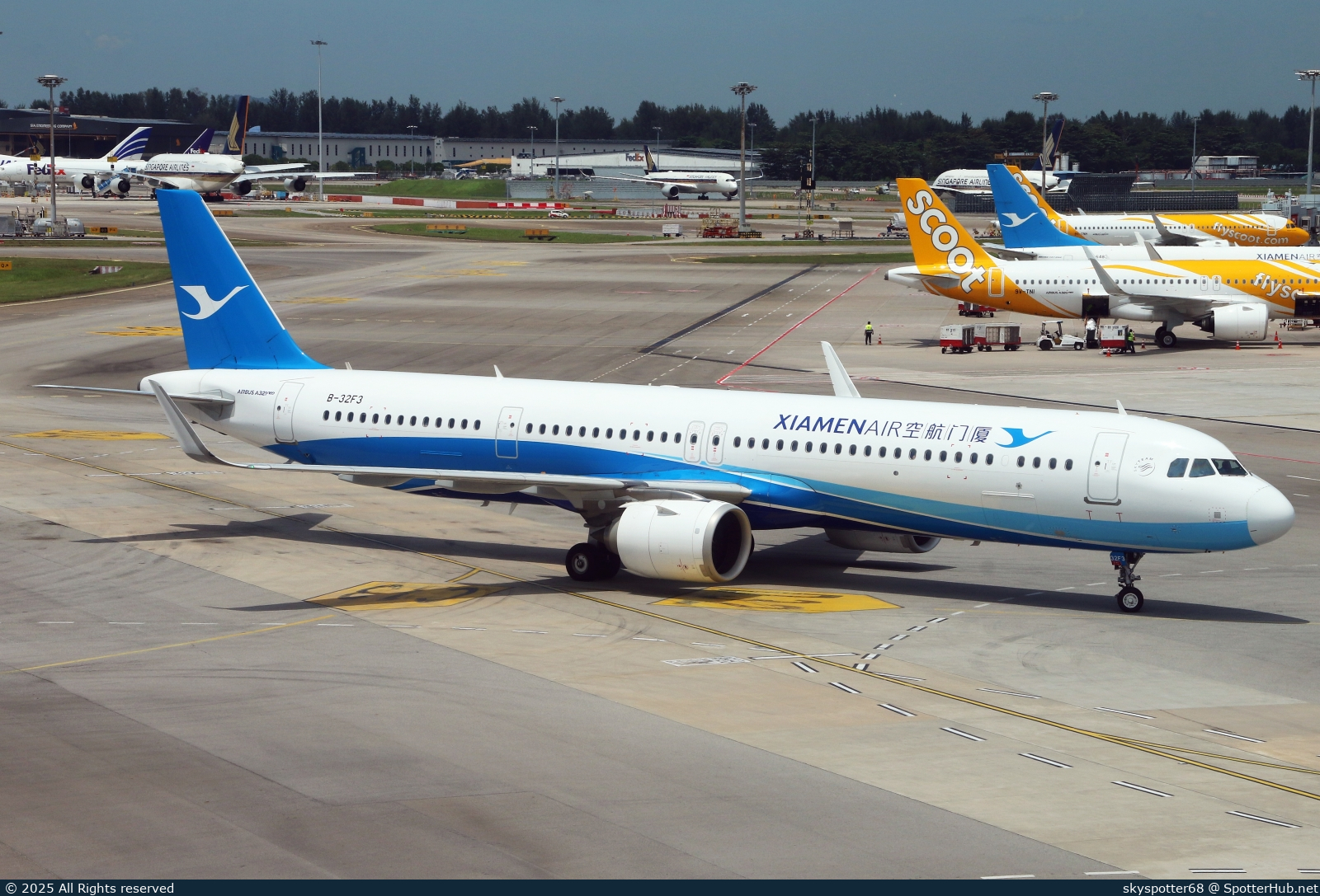 Photo of B-32F3 - Airbus A321-251NX operated by Xiamen Airlines