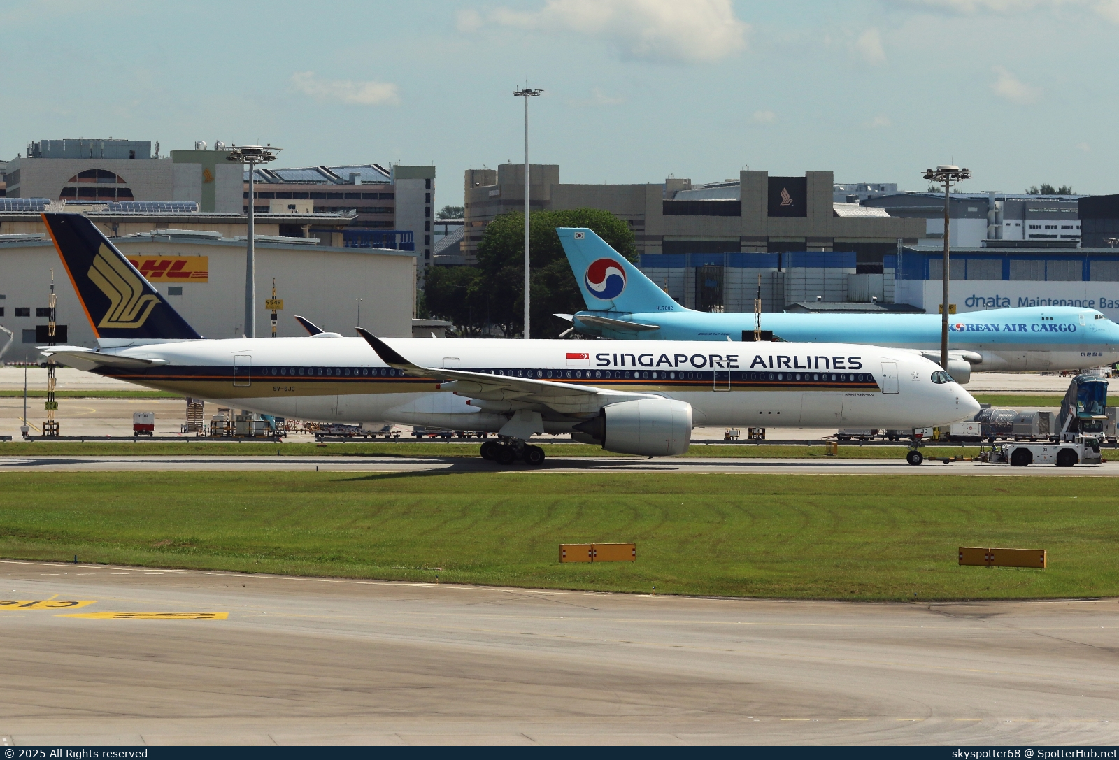 Photo of 9V-SJC - Airbus A350-941 operated by Singapore Airlines