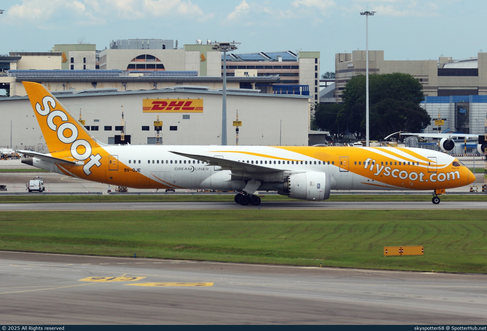 Photo of 9V-OJE - Boeing 787-9 Dreamliner operated by Scoot