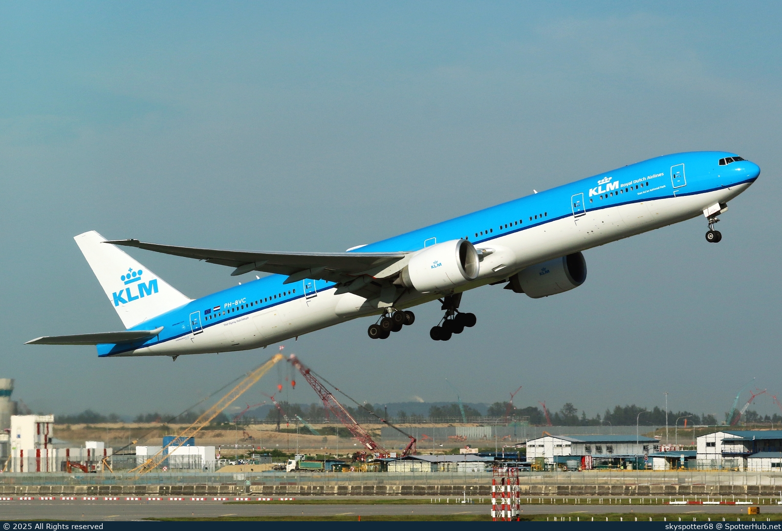 Photo of PH-BVC - Boeing 777-306(ER) operated by KLM Royal Dutch Airlines