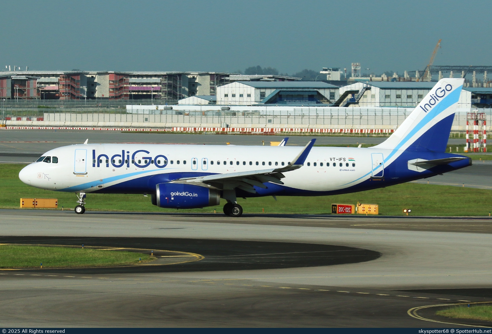 Photo of VT-IFS - Airbus A320-232 operated by IndiGo