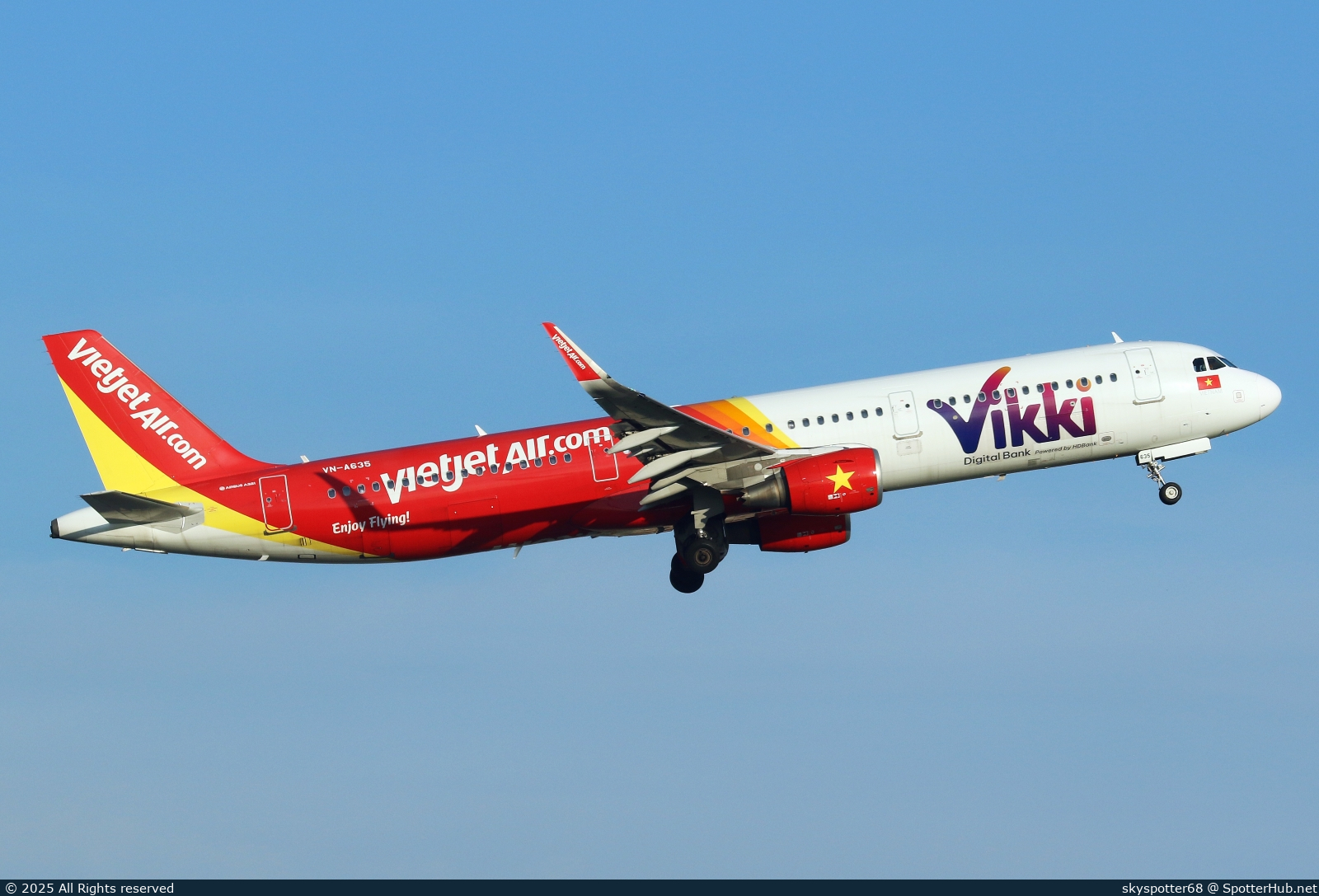 Photo of VN-A635 - Airbus A321-211 operated by VietJet Air