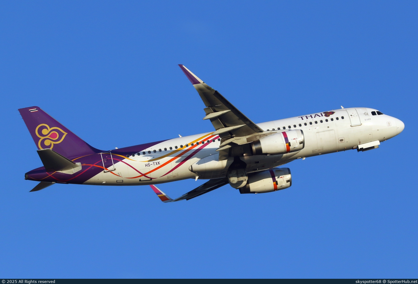 Photo of HS-TXK - Airbus A320-232 operated by Thai Airways International