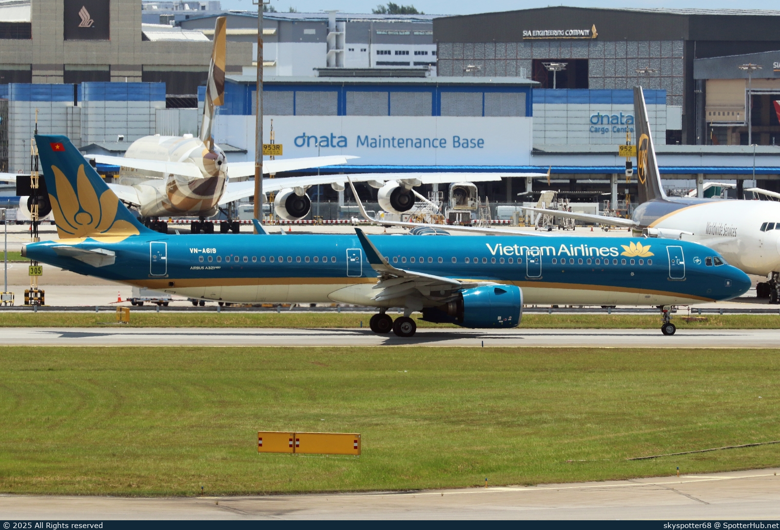 Photo of VN-A619 - Airbus A321-272N operated by Vietnam Airlines