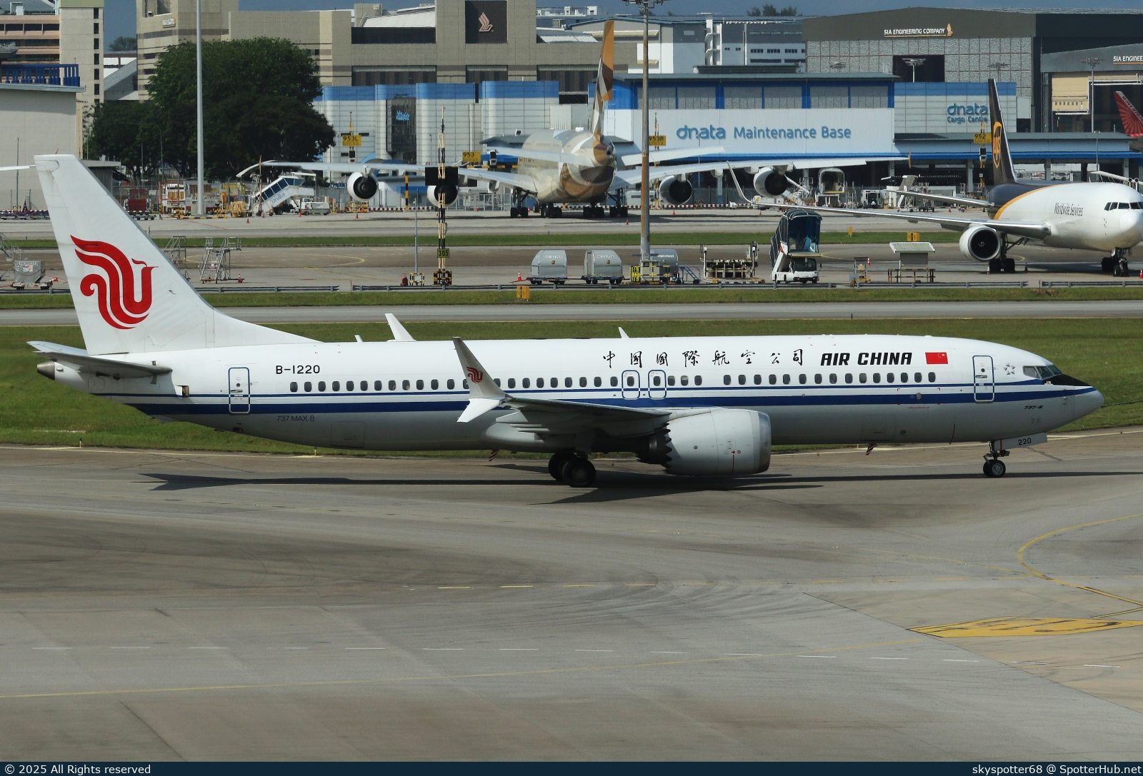 Photo of B-1220 - Boeing 737 MAX 8 operated by Air China