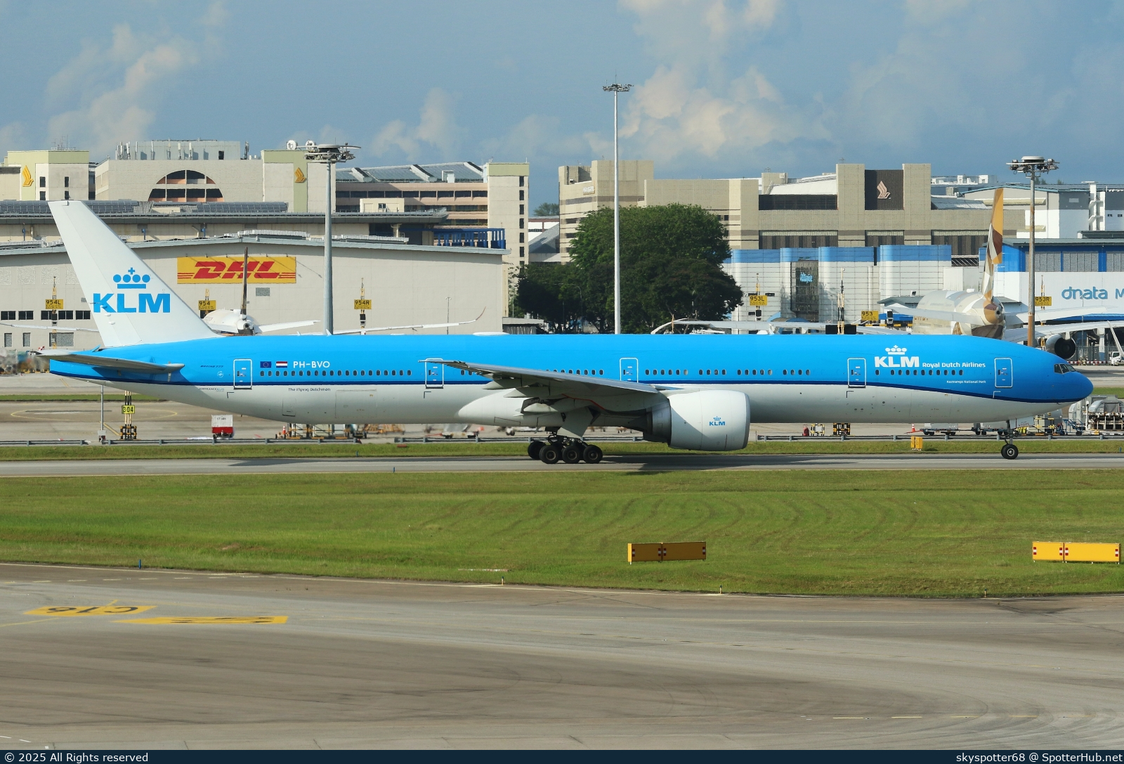 Photo of PH-BVO - Boeing 777-306(ER) operated by KLM Royal Dutch Airlines