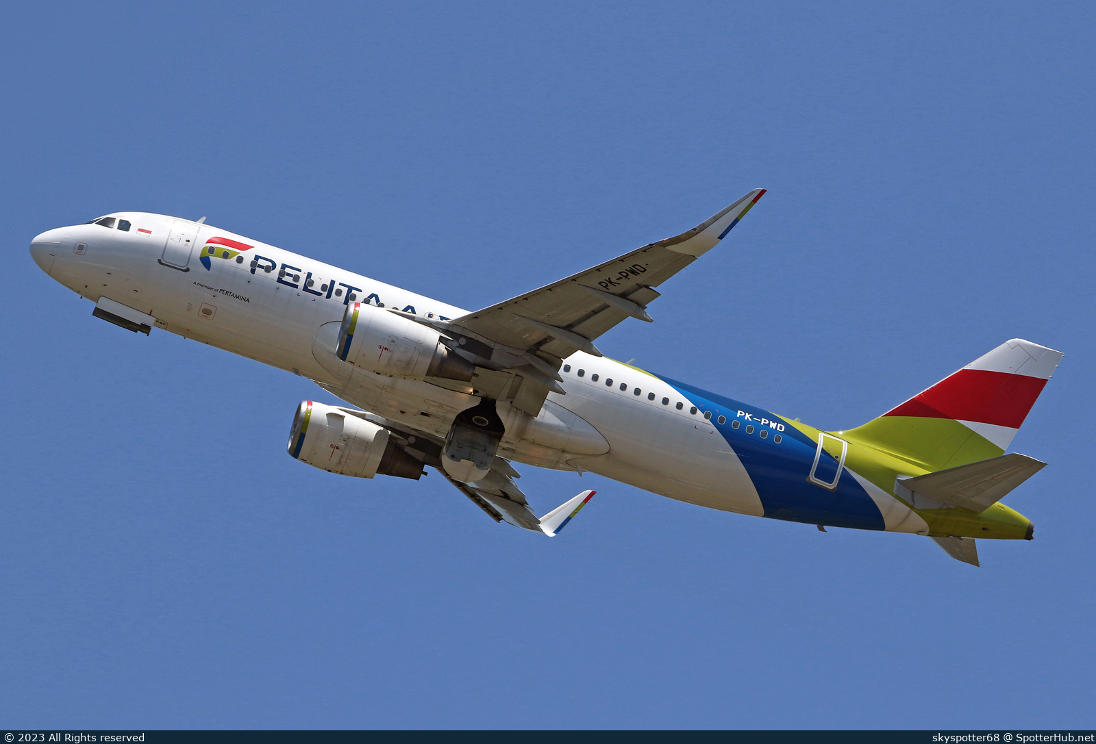 Photo of PK-PWD - Airbus A320-214 operated by Pelita Air