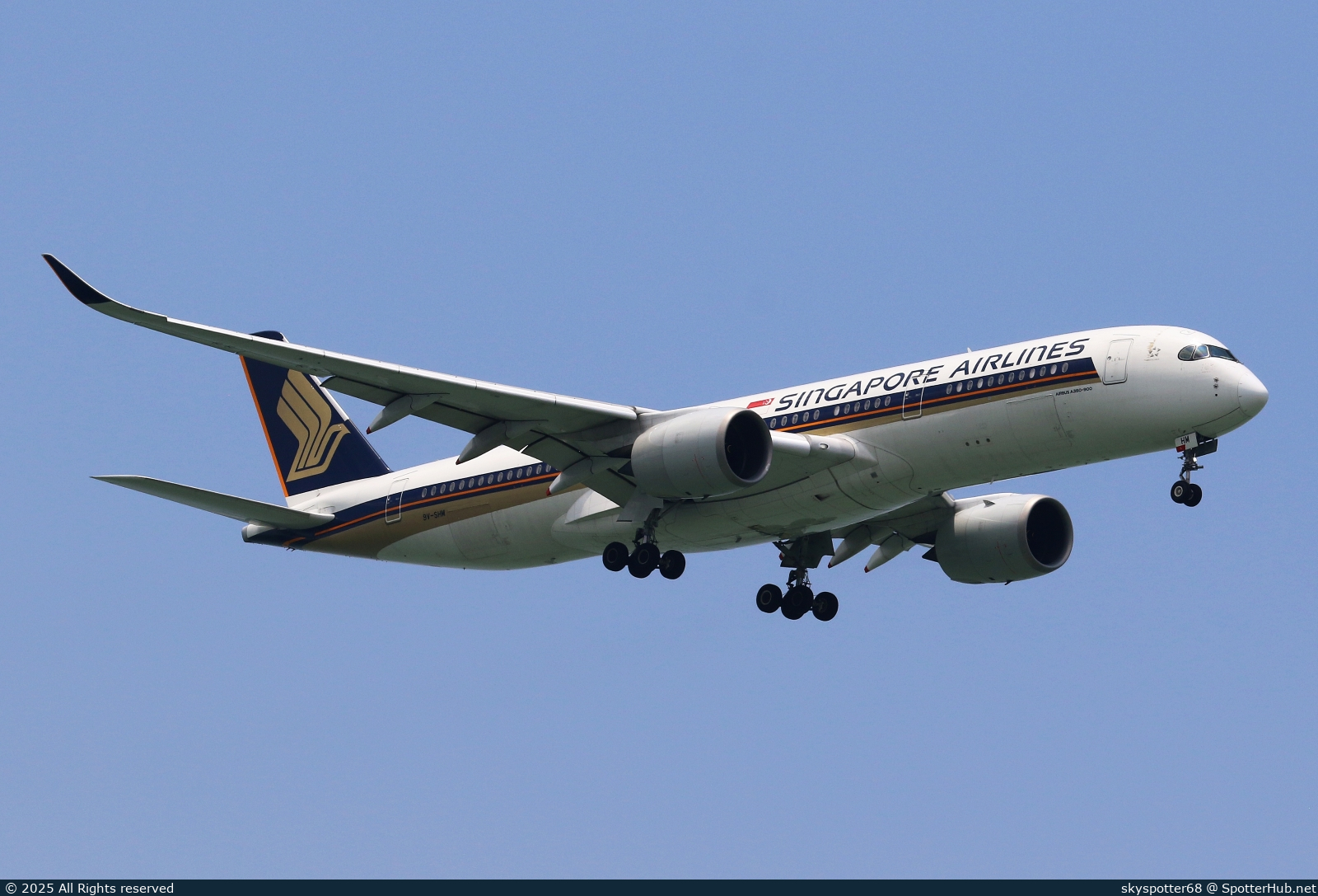 Photo of 9V-SHM - Airbus A350-941 operated by Singapore Airlines