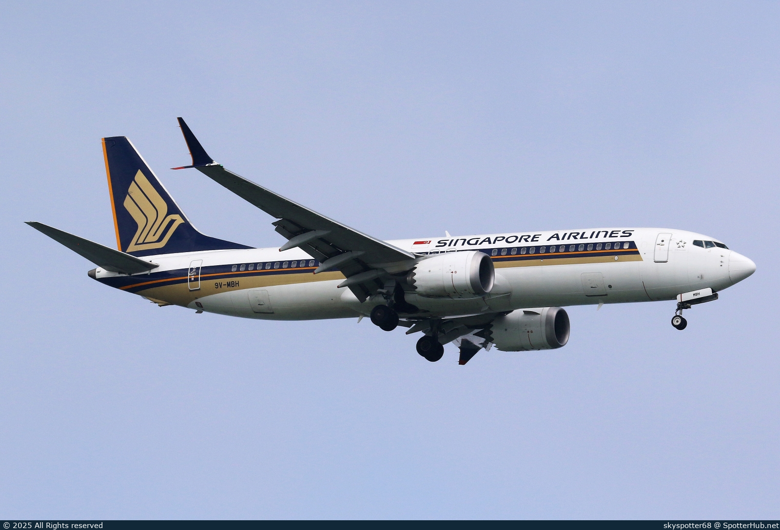 Photo of 9V-MBH - Boeing 737 MAX 8 operated by Singapore Airlines
