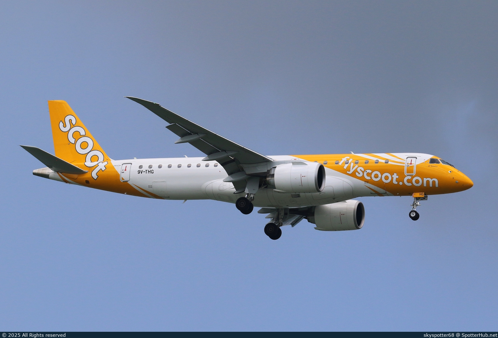 Photo of 9V-THG - Embraer ERJ-190-E2 operated by Scoot