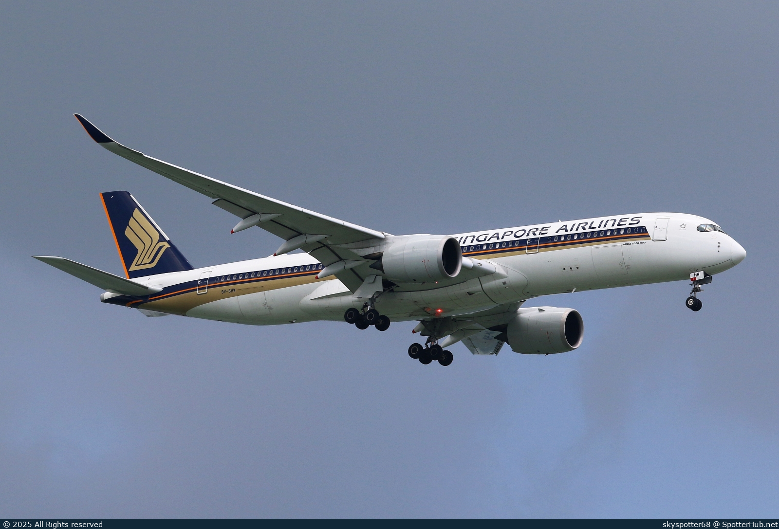 Photo of 9V-SHW - Airbus A350-941 operated by Singapore Airlines