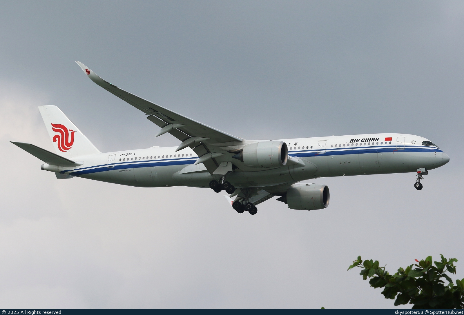 Photo of B-32F1 - Airbus A350-941 operated by Air China